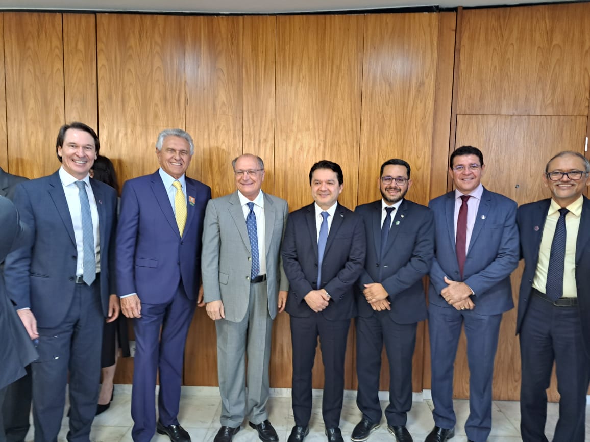 Houve uma reunião com o Presidente da Caema Marcos Aurélio Freitas